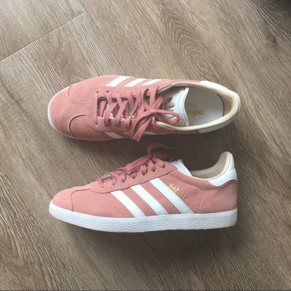 Adidas Women's Gazelle Shoes (Ash Pearl/White)